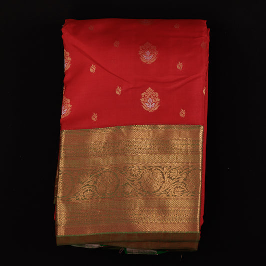 red-kanjivaram-silk-saree-green-border-gold-zari-bridal-wedding-wear