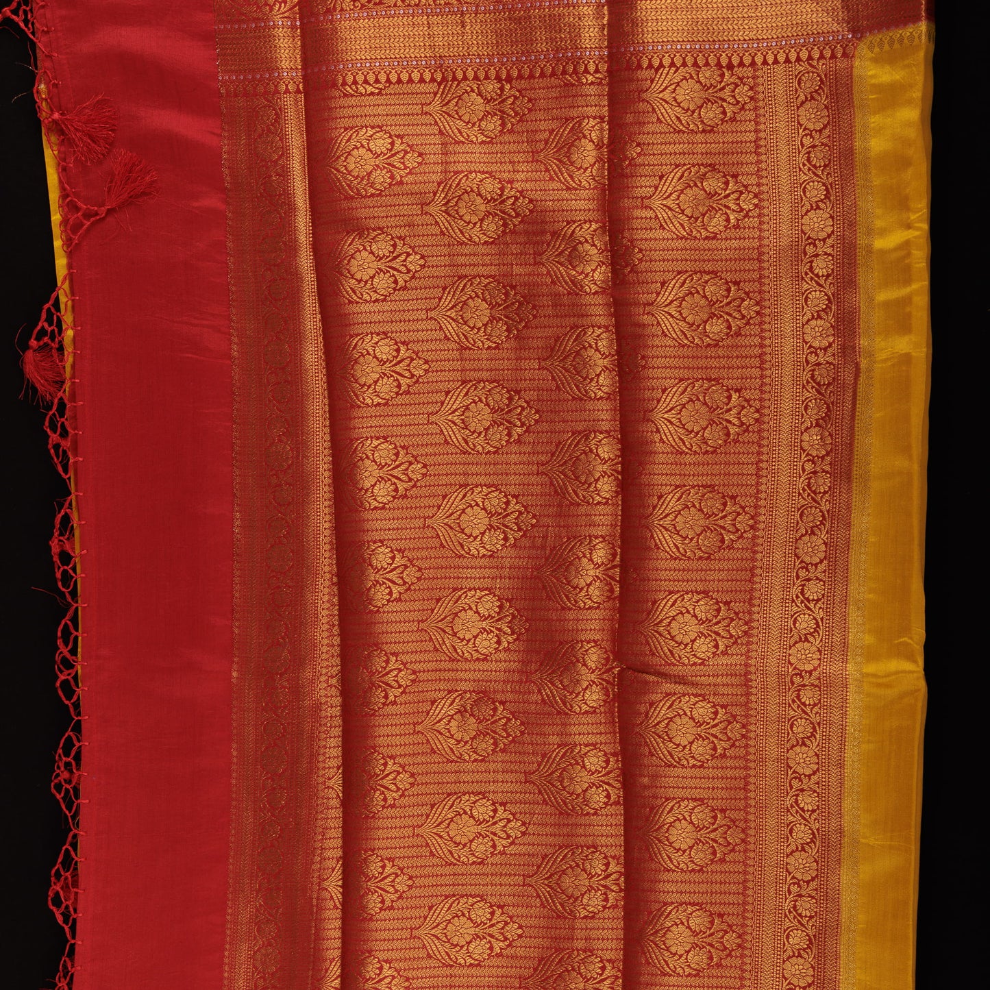 crimson-red-banarasi-silk-saree-heavy-gold-zari-pallu-bridal-wedding-wear