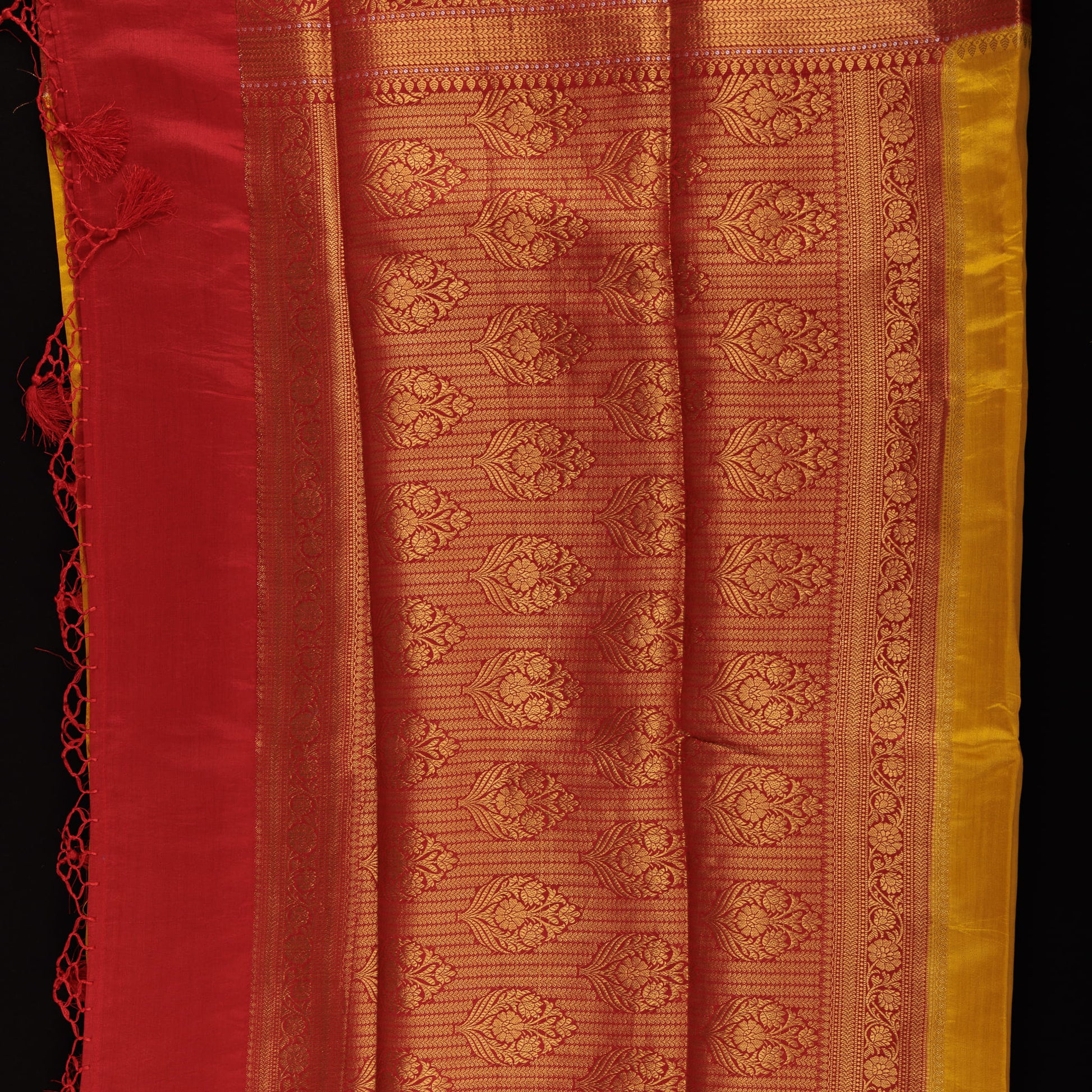 crimson-red-banarasi-silk-saree-heavy-gold-zari-pallu-bridal-wedding-wear