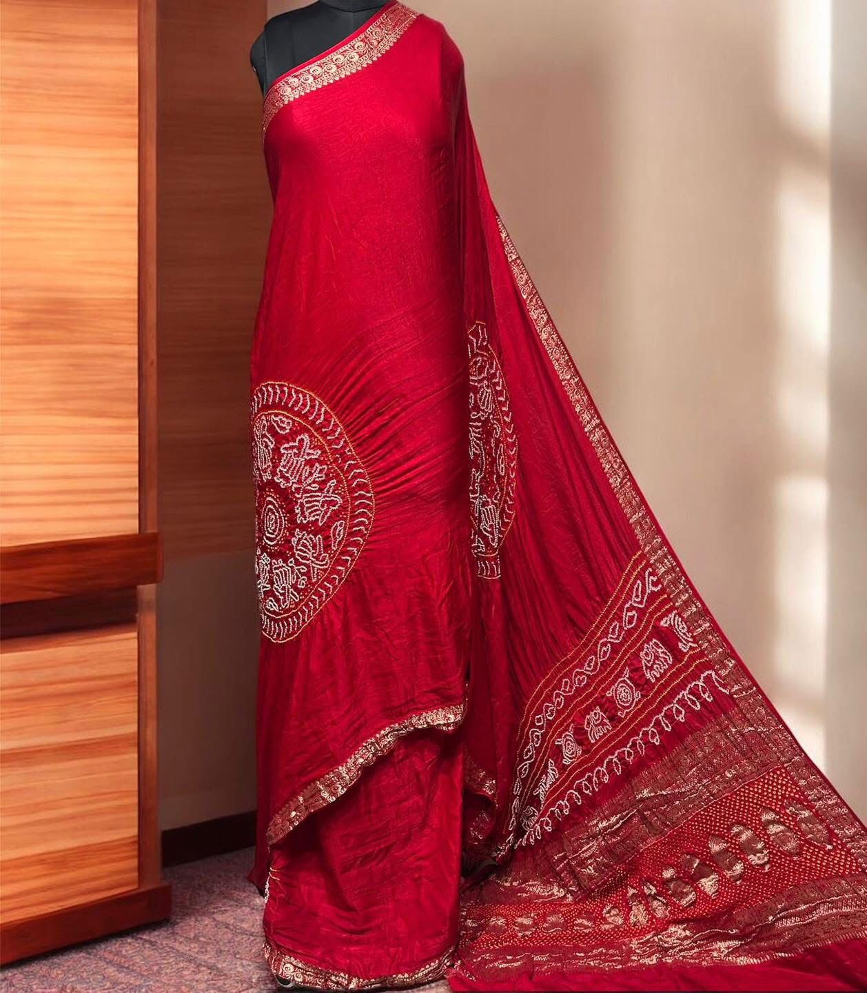 Kasumbo Dana Bandhej Saree in Gaji Silk